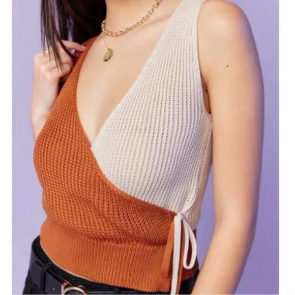 Colorblock Ribbed Knit Wrap Tank Top - Rust & Cream - Picture 2 of 7